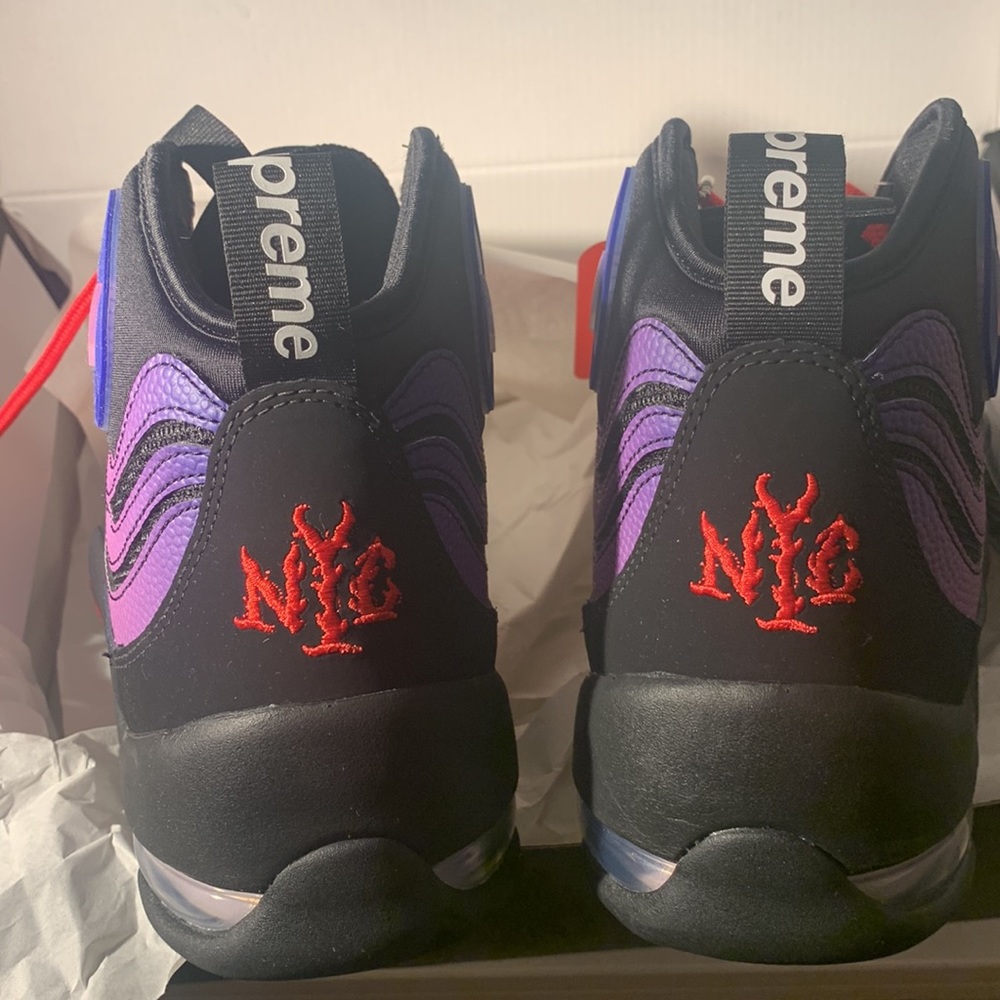 * SUPREME * Nike air Bakin SP